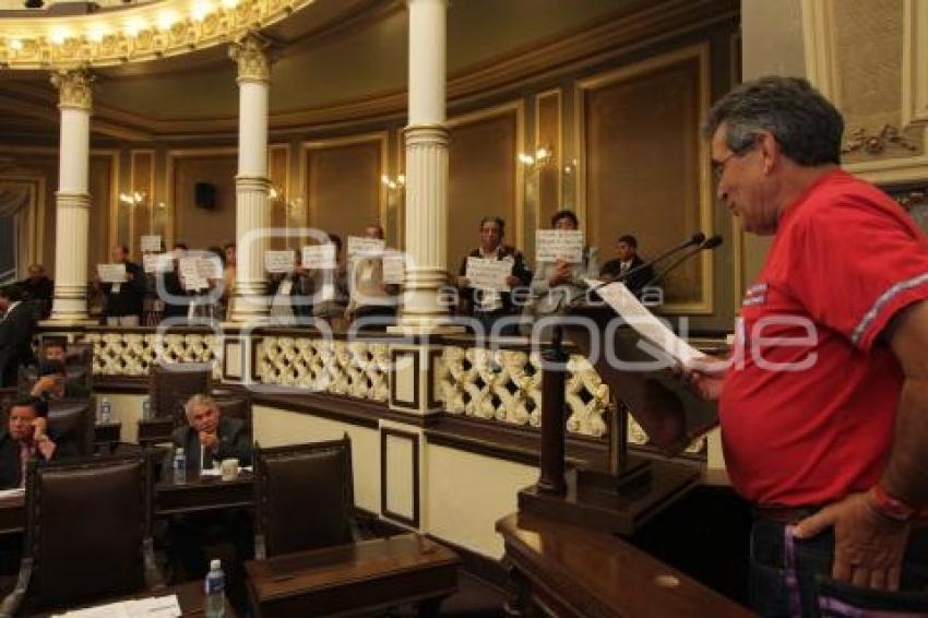 MANIFESTACIÓN EN EL CONGRESO. DEFRAUDADOS CAJA LA PAZ