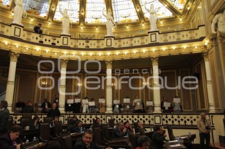 MANIFESTACIÓN EN EL CONGRESO. DEFRAUDADOS CAJA LA PAZ