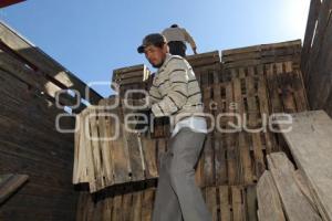 CENTRAL DE ABASTOS . HUACALES