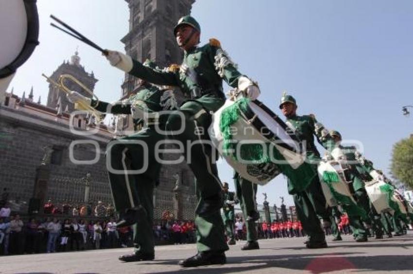 DESFILE BANDAS DE GUERRA