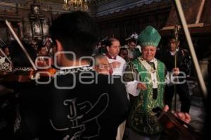 MARIACHIS EN LA CATEDRAL