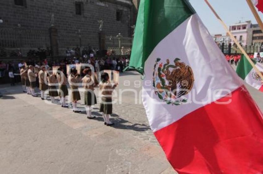 DESFILE BANDAS DE GUERRA