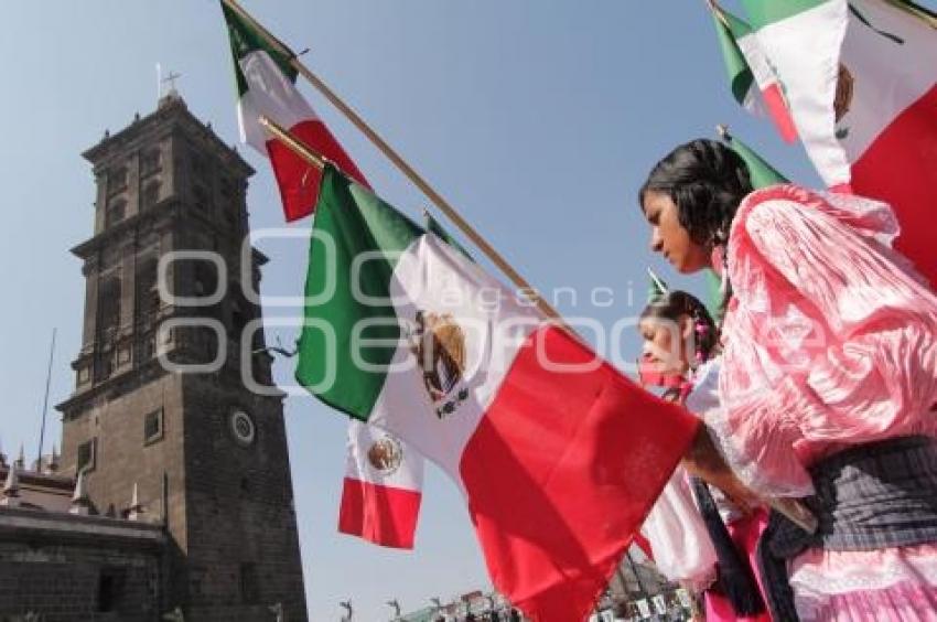 DESFILE BANDAS DE GUERRA