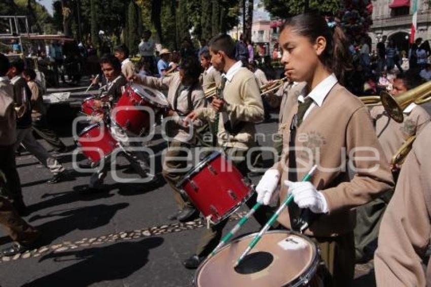 DESFILE BANDAS DE GUERRA