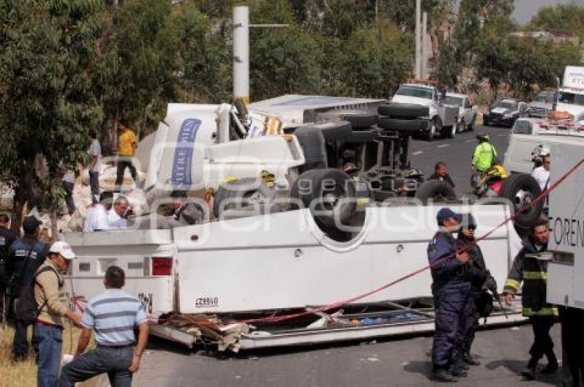 VOLCADURA TRANSPORTE PÚBLICO. CADETE VICENTE SUÁREZ