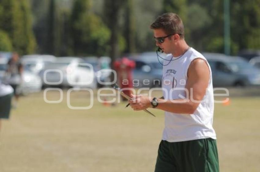 ENTRENAMIENTO AZTECAS UDLA. ERIC FISHER