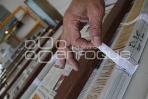 ENCUADERNACION DE LIBROS EN HEMEROTECA