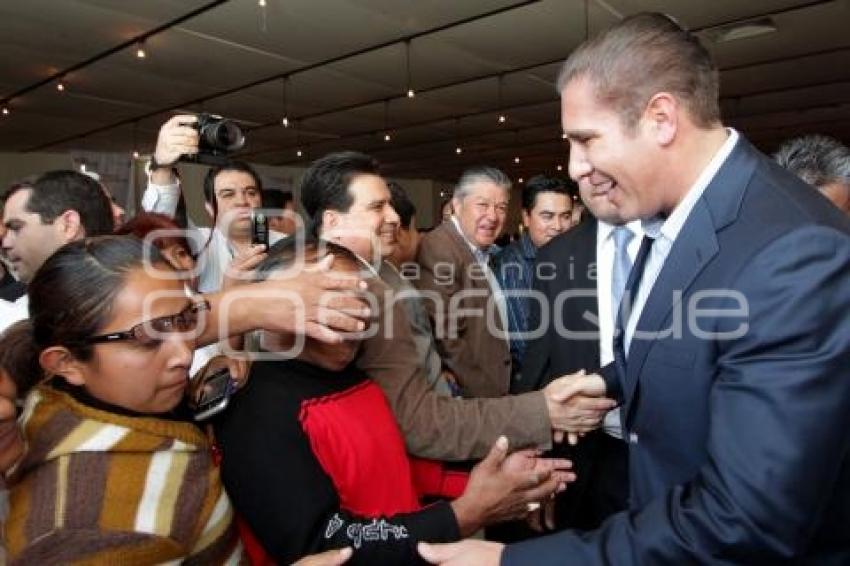 RAFAEL MORENO VALLE. FORO CIUDADANO