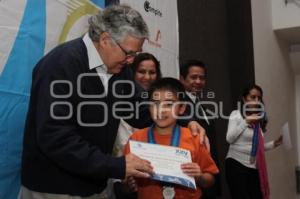 ENTREGA DE RECONOCIMIENTOS. ACUÁTICA NELSON VARGAS