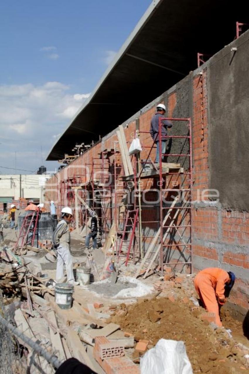 CORREDOR BICENTENARIO. CONSTRUCCIÓN PREDIO