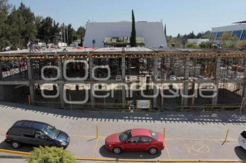 OBRAS EN LA BUAP. CONSTRUCCIÓN