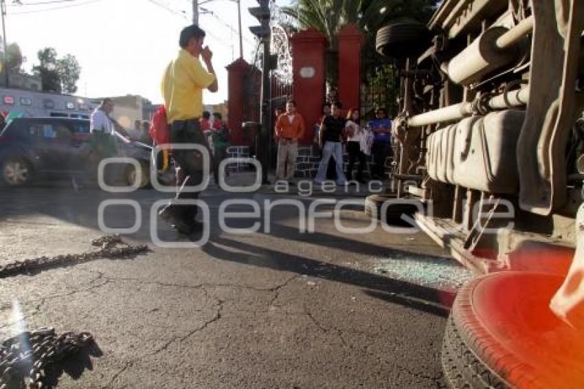VOLADURA CAMIONETA DE MENSAJERIA
