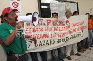 MANIFESTACION EN LA SCT PUEBLA