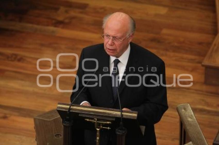 CONGRESO ENTREGA RECONOCIMIENTO A LA UNAM. JOSÉ NARRO ROBLES