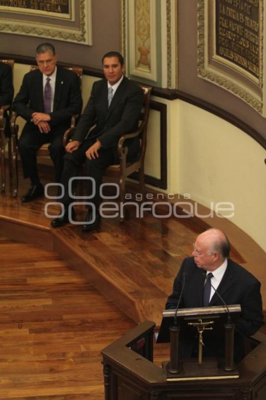 CONGRESO ENTREGA RECONOCIMIENTO A LA UNAM. JOSÉ NARRO ROBLES