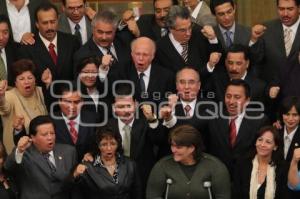 CONGRESO ENTREGA RECONOCIMIENTO A LA UNAM. JOSÉ NARRO ROBLES