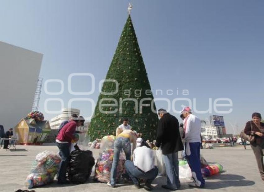 ADORNOS NAVIDEÑOS CCU