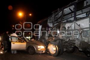 MUERE HOMBRE AL IMPACTARSE CON AUTO ESTACIONADO EN 11 SUR Y 117 PONIENTE