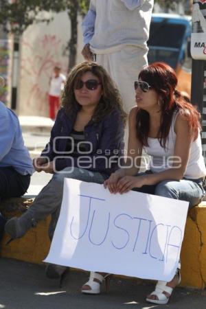 BLOQUEO 11 SUR LOCATARIOS MERCADO INDEPENDENCIA