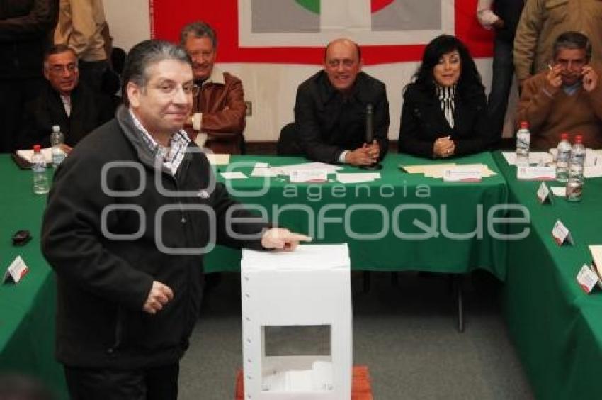 ELECCIÓN NUEVO COORDINADOR BANCADA PRI. JOSÉ LUIS MÁRQUEZ