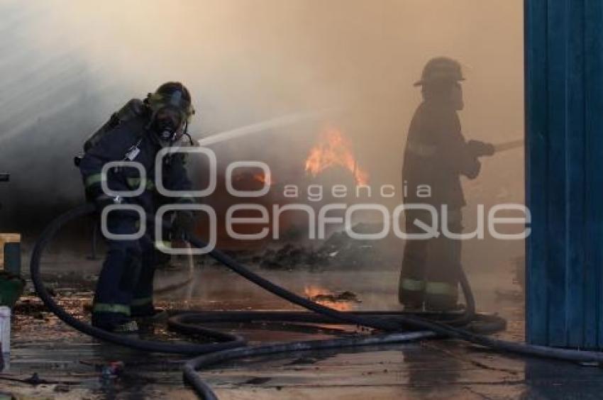 INCENDIO BODEGA PARQUE INDUSTRIAL LA RESURRECCIÓN