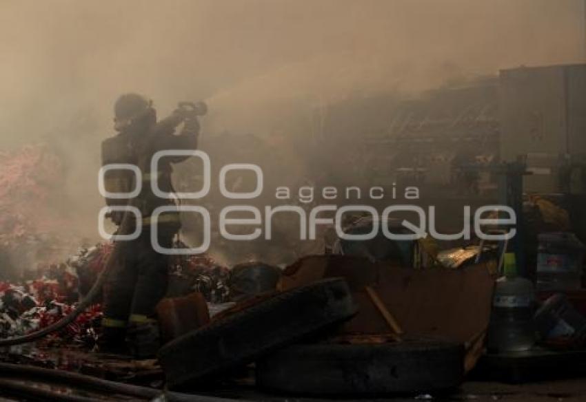 INCENDIO BODEGA PARQUE INDUSTRIAL LA RESURRECCIÓN