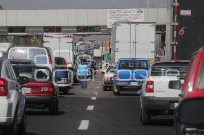 AUTOPISTA . VACACIONISTAS