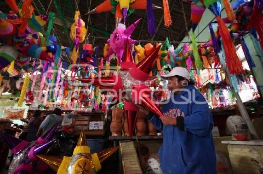 ELABORACIÓN DE PIÑATAS