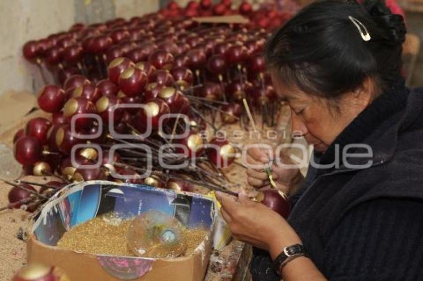 FABRICACIÓN DE ESFERAS NAVIDEÑAS