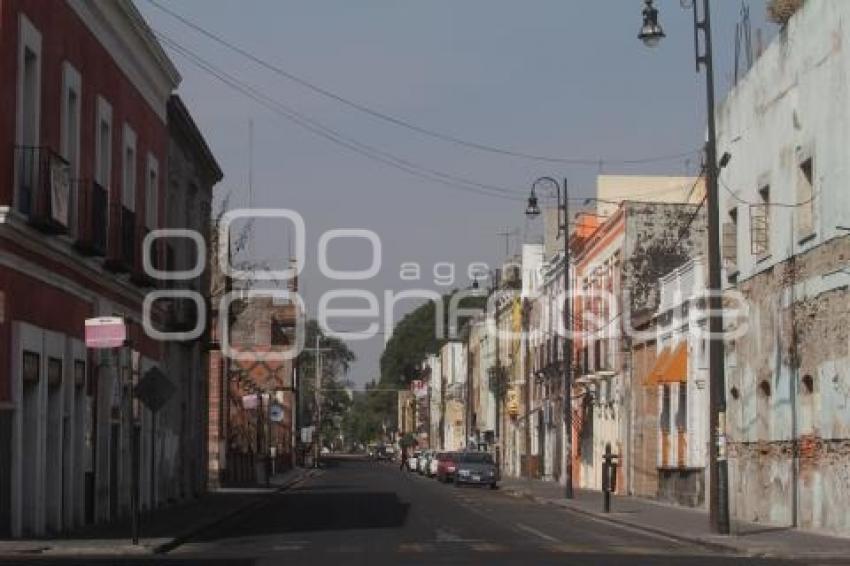 CIUDAD . CALLES VACIAS