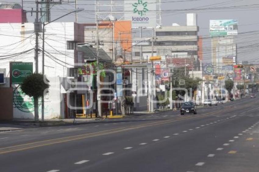 CIUDAD . CALLES VACIAS