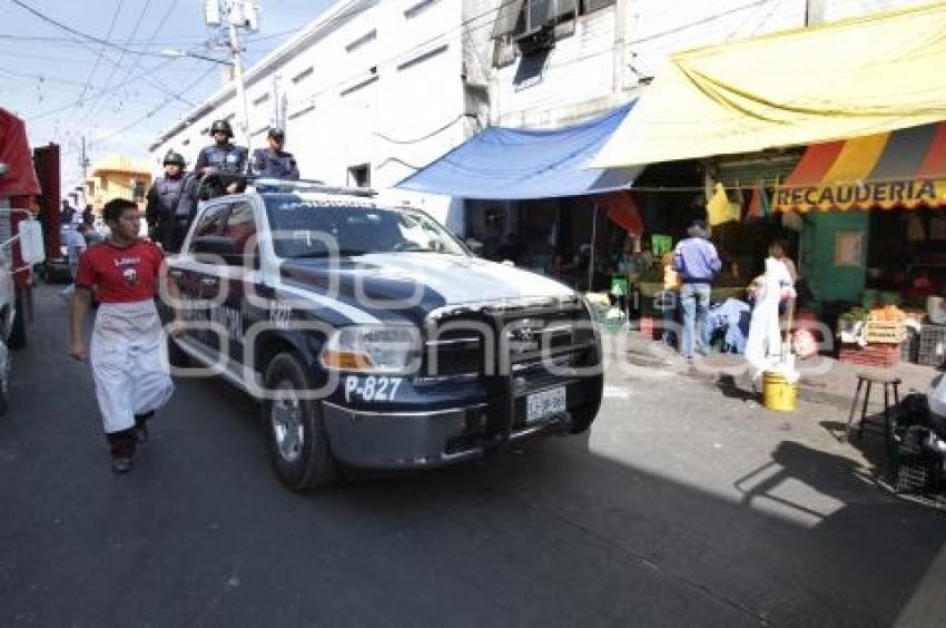 OPERATIVO CONTRA AMBULANTAJE EN MERCADO CINCO DE MAYO