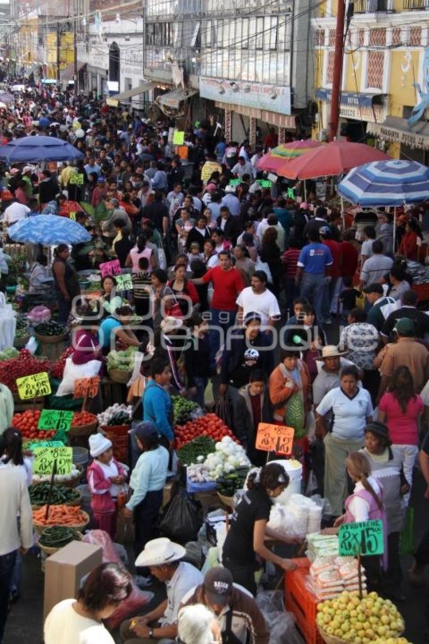 CENA DE FIN DE AÑO. MERCADO 5 DE MAYO