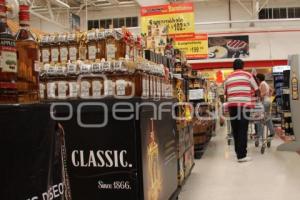 CENTRO COMERCIAL. VENTA BEBIDAS ALCOHÓLICAS