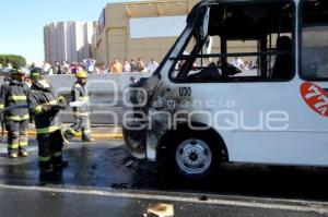 INCENDIA CAMIÓN DEL TRANSPORTE PÚBLICO