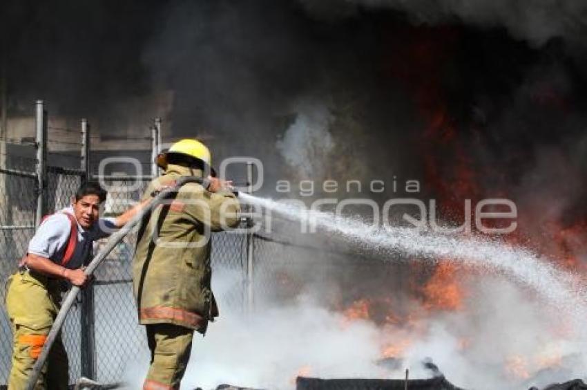 INCENDIO DE PAZTIZAL Y LLANTAS