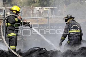 INCENDIO DE PASTIZAL Y LLANTAS