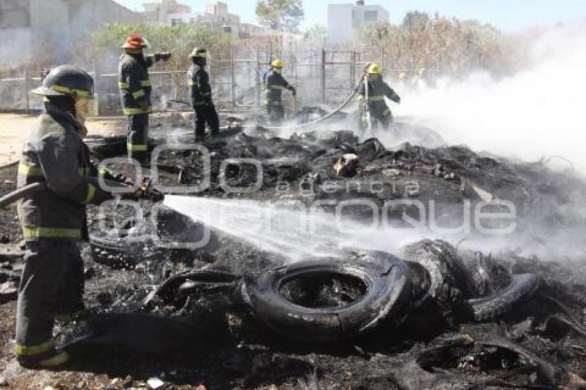 INCENDIO DE PASTIZAL Y LLANTAS