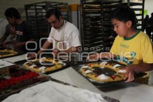 ELABORACIÓN ROSCA DE REYES. PANADERÍA