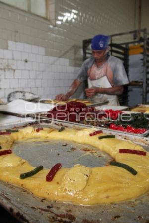 ELABORACIÓN ROSCA DE REYES. PANADERÍA