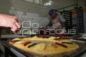 ELABORACIÓN ROSCA DE REYES. PANADERÍA