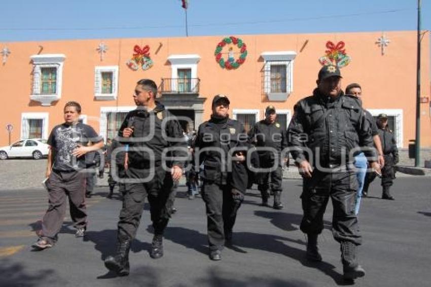 PARO DE LABORES POLICÍA ESTATAL. CASA AGUAYO