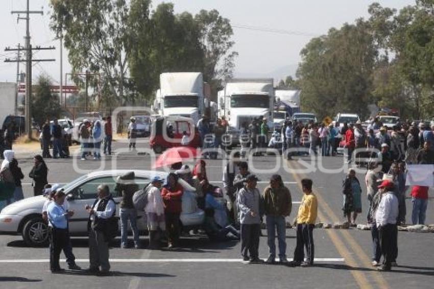 BLOQUEO . AUTOPISTA Y FEDERAL A ATLIXCO