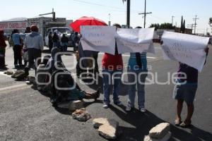 BLOQUEO . AUTOPISTA Y FEDERAL A ATLIXCO