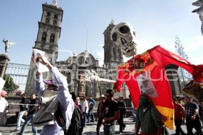 ESTUDIANTES MARCHAN CONTRA AUMENTO AL PASAJE