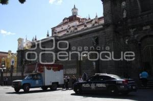 POLICIA FEDERAL CUSTODIA CAMIONETA DEL INAH