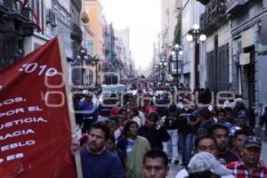 MANIFESTACIÓN EN CONTRA DEL ALZA DEL PASAJE
