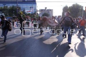 MANIFESTACIÓN EN CONTRA DEL ALZA DEL PASAJE