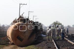 VOLCADURA DE DOS VAGONES DE UN TREN