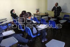 LEVANTAN PLANTÓN FACULTAD FILOSOFÍA DE LA BUAP